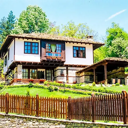 Sharlopova Boutique - Sauna & Hot Tub تريفنا