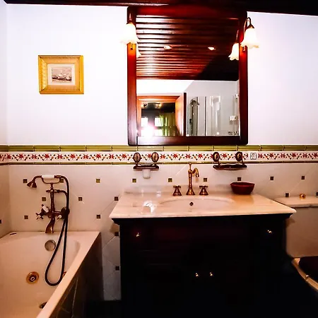 بيت ضيافة Sharlopova Boutique - Sauna & Hot Tub تريفنا