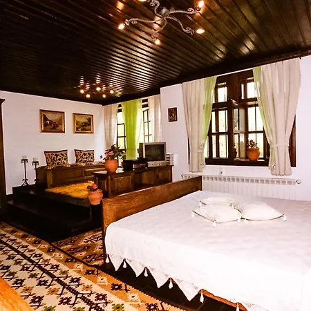 Sharlopova Boutique - Sauna & Hot Tub تريفنا