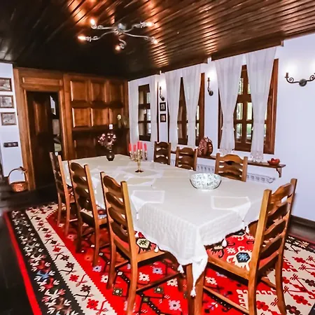 Sharlopova Boutique - Sauna & Hot Tub 4*