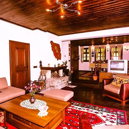 بيت ضيافة Sharlopova Boutique - Sauna & Hot Tub تريفنا