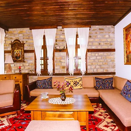 بيت ضيافة Sharlopova Boutique - Sauna & Hot Tub