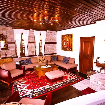 Sharlopova Boutique - Sauna & Hot Tub 4*