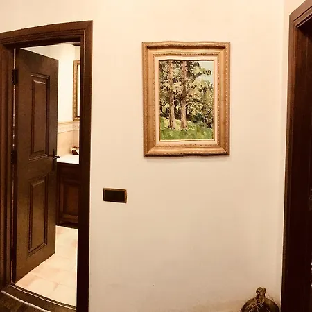 بيت ضيافة Sharlopova Boutique - Sauna & Hot Tub تريفنا