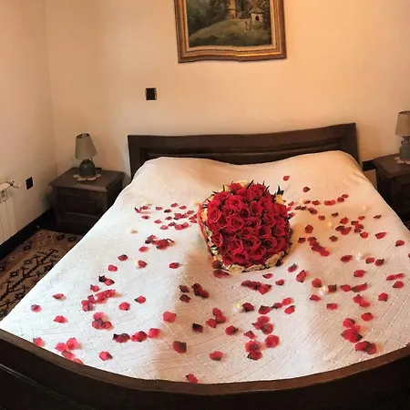 بيت ضيافة Sharlopova Boutique - Sauna & Hot Tub تريفنا