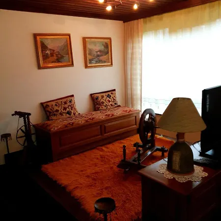 بيت ضيافة Sharlopova Boutique - Sauna & Hot Tub