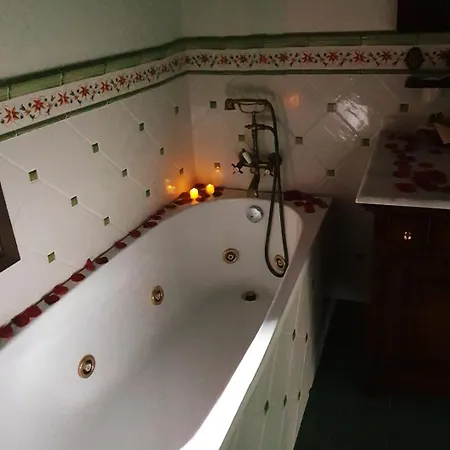 بيت ضيافة Sharlopova Boutique - Sauna & Hot Tub 4*