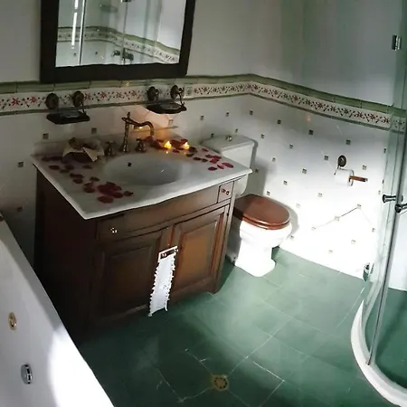 بيت ضيافة Sharlopova Boutique - Sauna & Hot Tub تريفنا